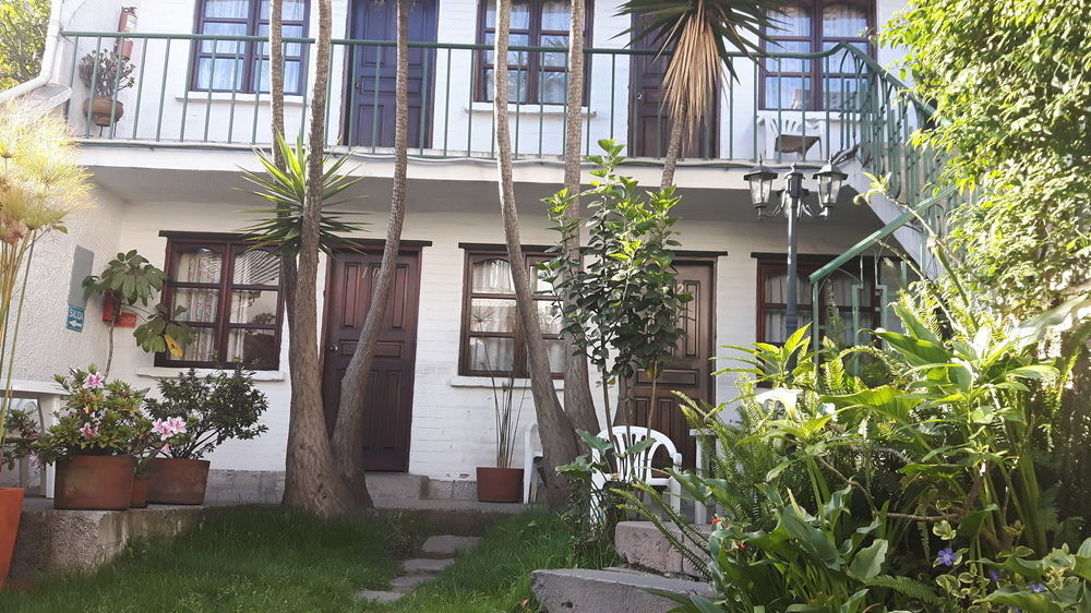 Hostal L'Auberge Inn Quito Dış mekan fotoğraf