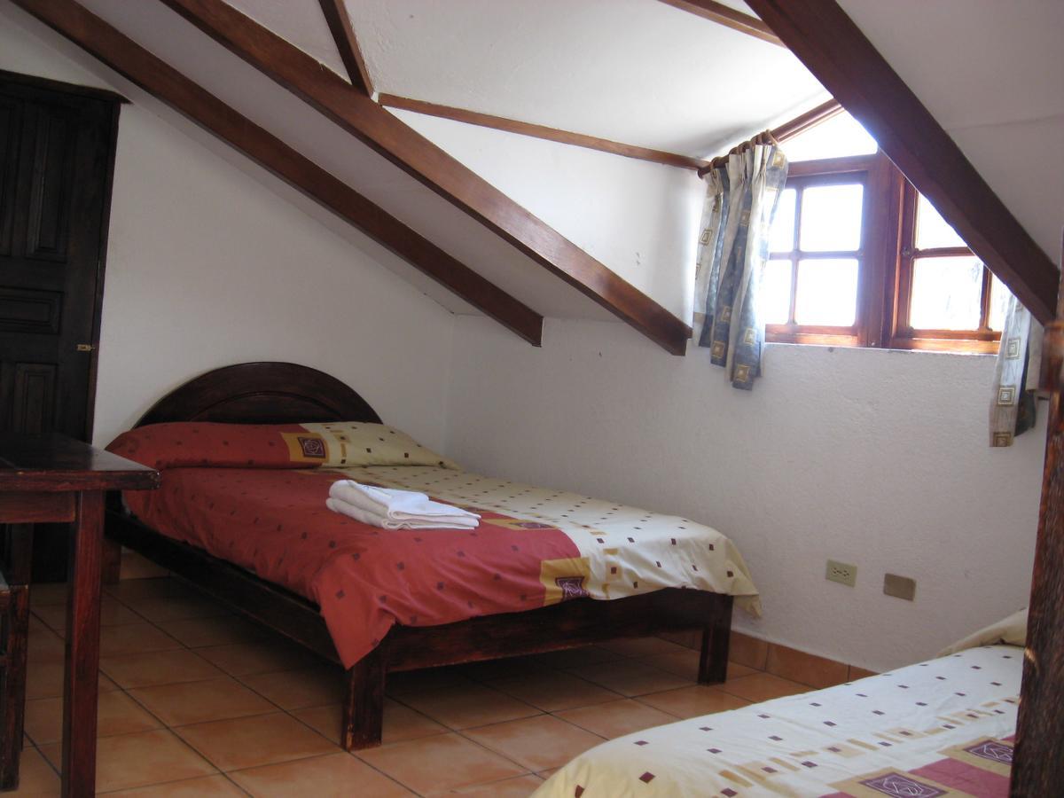 Hostal L'Auberge Inn Quito Dış mekan fotoğraf